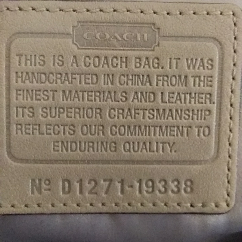 Coach Canvas and Sequin Bag 💚HP💚 - Picture 4 of 7